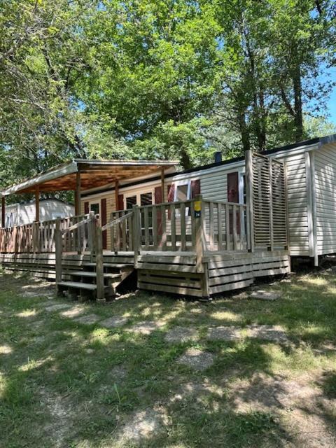 Camping Les Lacs D'Armagnac Bretagne-d'Armagnac Exteriér fotografie